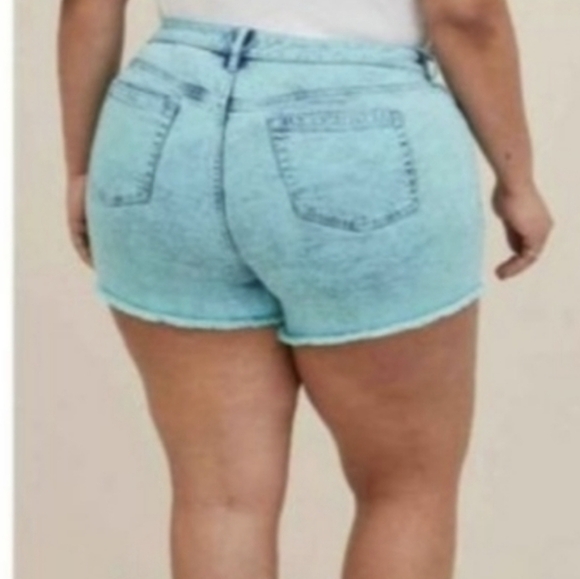 Torrid jean shorts teal blue acid wash  Size 16, NWT - Picture 9 of 11